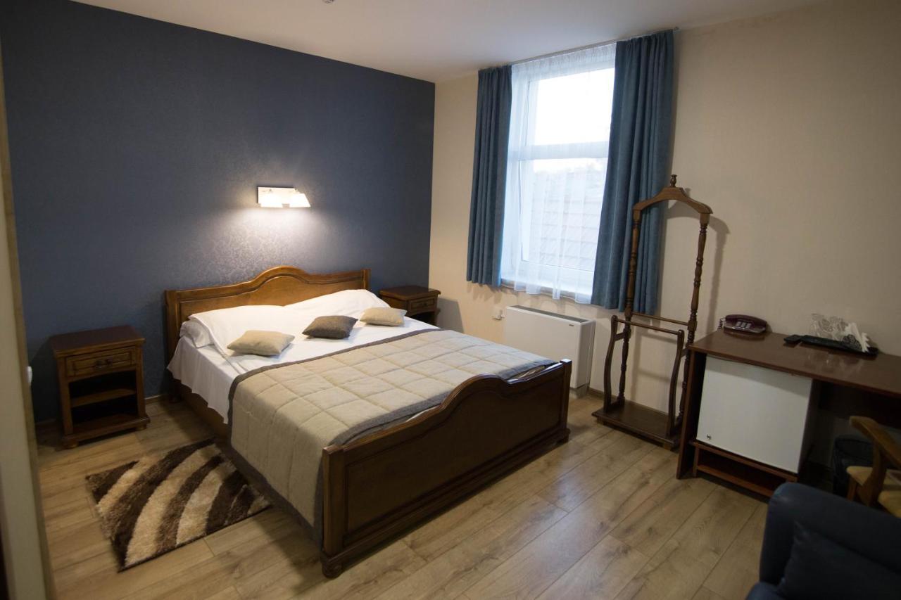 Hotel Villa Natali Chişinǎu Buitenkant foto